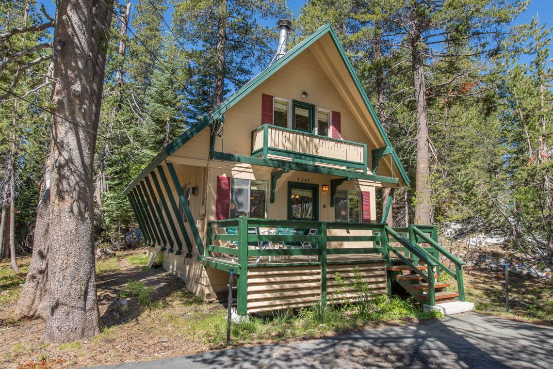 Probst Home Serene Lakes Soda Springs Donner Summit Vacation